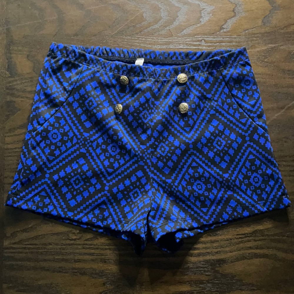 Womens dress shorts, never been worn